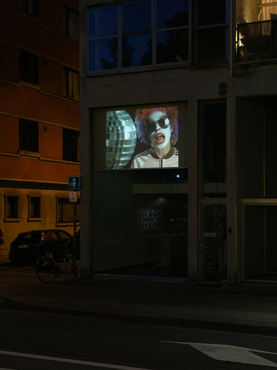Ina Wudtke, A Portrait of the Artist as a Worker (rmx), 2006, Videostill, Collection M HKA