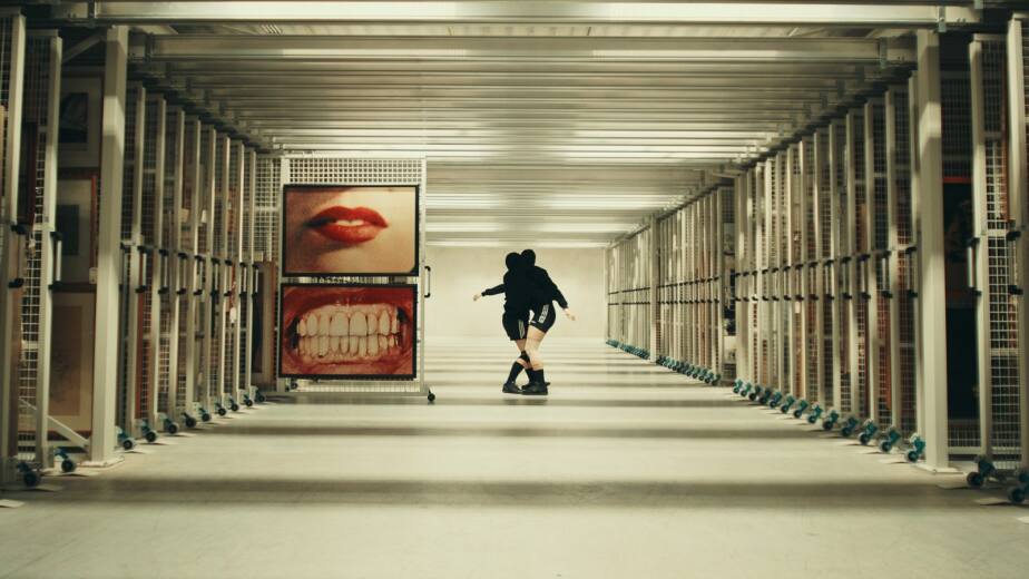 SCRUM, performance in depot by Lily White, dancers Mina Verheyen and Charlotte Dos Santos, Nothing New Under the Sun, TICK TACK, 2026. Photographer: Sammuel Nijhuis.