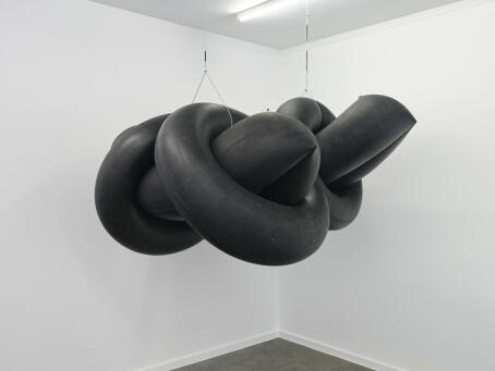 Michael Sailstorfer, Clouds (05), 2010, inflated truck inner tube tires, steel cables, Courtesy Kunsthalle Recklinghausen.