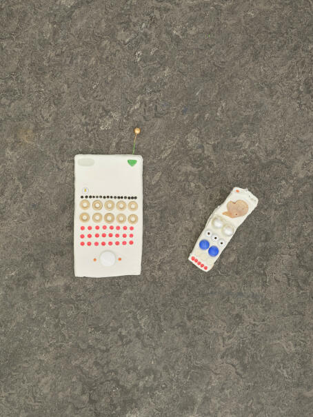 Isabella Fürnkäs, Remote Control, 2023, Mixed media, Courtesy Kunsthalle Recklinghausen.