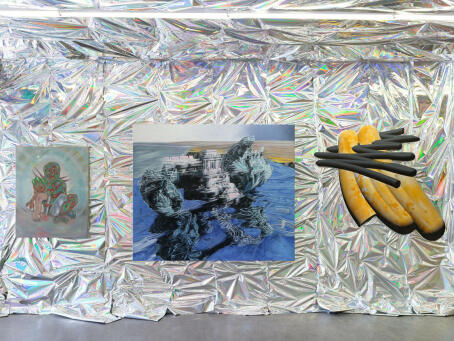 Pomegranate Flower Cake - HFBK Hamburg's Klasse Reyle, Curated by Anselm Reyle -  Installation view at TICK TACK