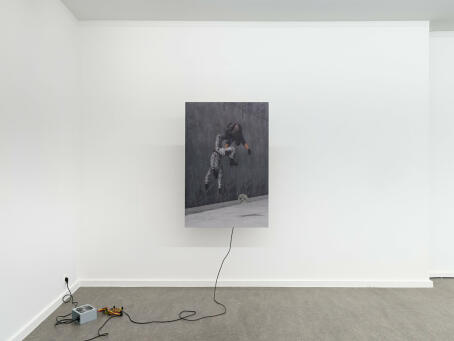 Brennan Wojtyla, de_football, 2025, UV-Print on aluminum, CPU fan, 120 x 80 x 3 cm, LAN, TICK TACK