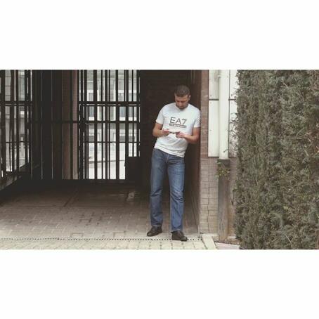 As from Monday, the HISK @ TICK TACK will daily screen video’s from current and former HISKERs. Monday Hamza Halloubi kicks of the programme.