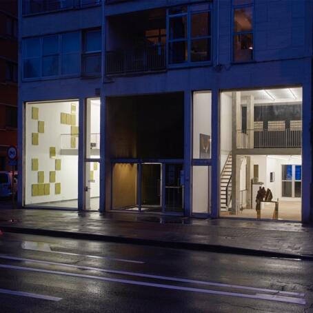 Twitch-Pitch, solo exhibition with a large scale in-situ by Jonas Maas (1985, DE) - BANG BANG, a groupshow curated by Koen van den Broek