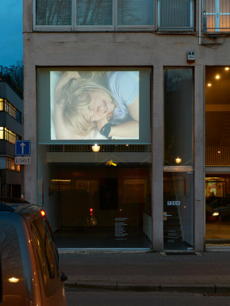 Alex McQuilkin - Romeo and Juliet (I Wanna Be Claire Danes), 2006, Single channel video, 7 minutes 47 seconds - Installation view CINEMA TICK TACK