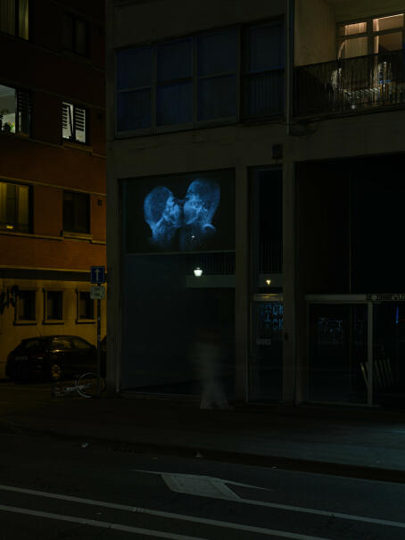 The kiss #3 (Chrystal Kiss), 1997, video-installation (DVC), colour, 15 sec. (loop) (concept, editing), Figure Phantom, CINEMA TICK TACK