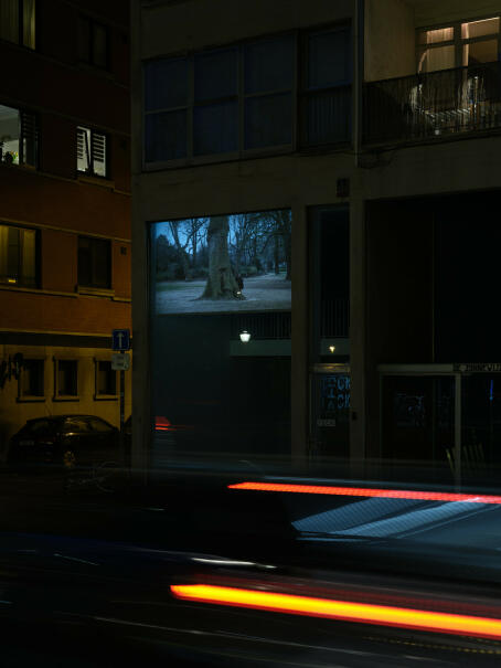 Ria Pacquée, RUNNING AROUND, 2015, HD 16:9, Colour, Non-spoken, 11'58"