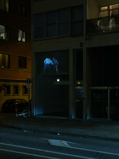 Catch-as-catch-can, 2005, Wim Catrysse, single-screen video installation HD 16:9, Colour, Sound  8' 15", Figure Phanton, CINEMA TICK TACK