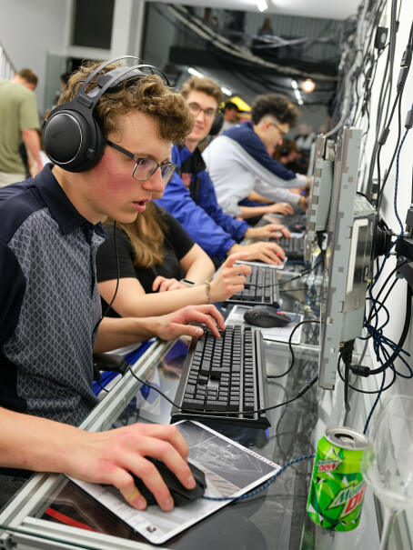 LAN at TICK TACK