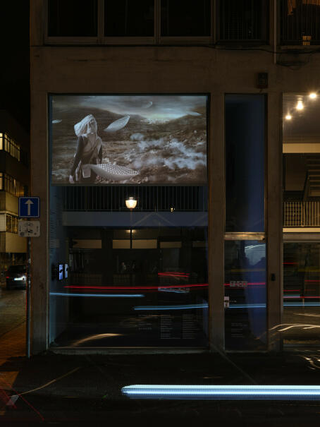 Larissa Sansour/Soren Lind - In the Future They Ate from the Finest Porcelain  (2016)