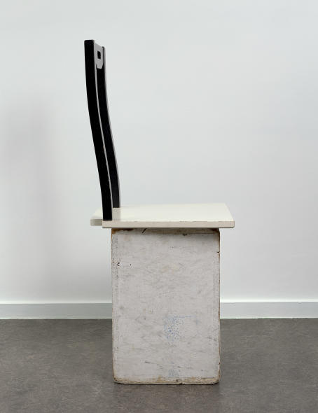 Leo Gabin - Untitled (pedestal) - 2020 - wood - 97 x 40 x40 cm