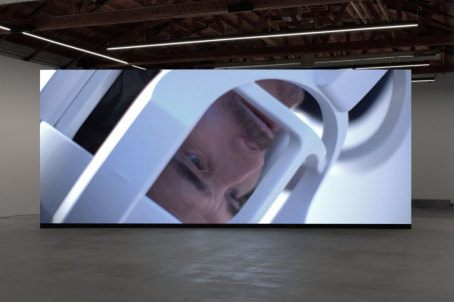 Jesper Just - View of the exhibition "INTERFEARS" at Perrotin Delmar LLC, Los Angeles (USA), 2023, © Jesper Just. Courtesy of the artist, Perrotin and Anna Lena Films
