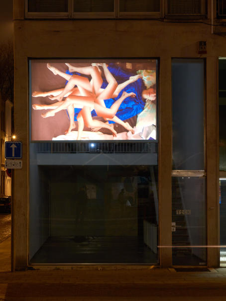 TICK TACK - Shana Moulton - Restless Leg Saga - 2012 - High-defnition digital video - 7:14 min - 2/3 + 2A - Courtesy Galerie Gregor Staiger, Zurich