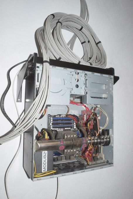 Brennan Wojtyla - LAN - 2025 - Solo show at TICK TACK, Antwerpen